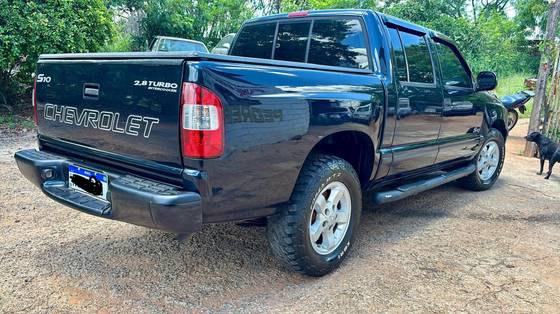 CHEVROLET S10 2.8 STD 4X2 CS 12V TURBO INTERCOOLER DIESEL 2P MANUAL